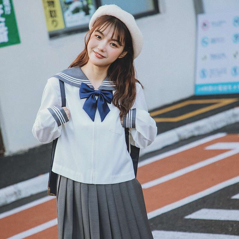 セーラー服 学生風灰色の