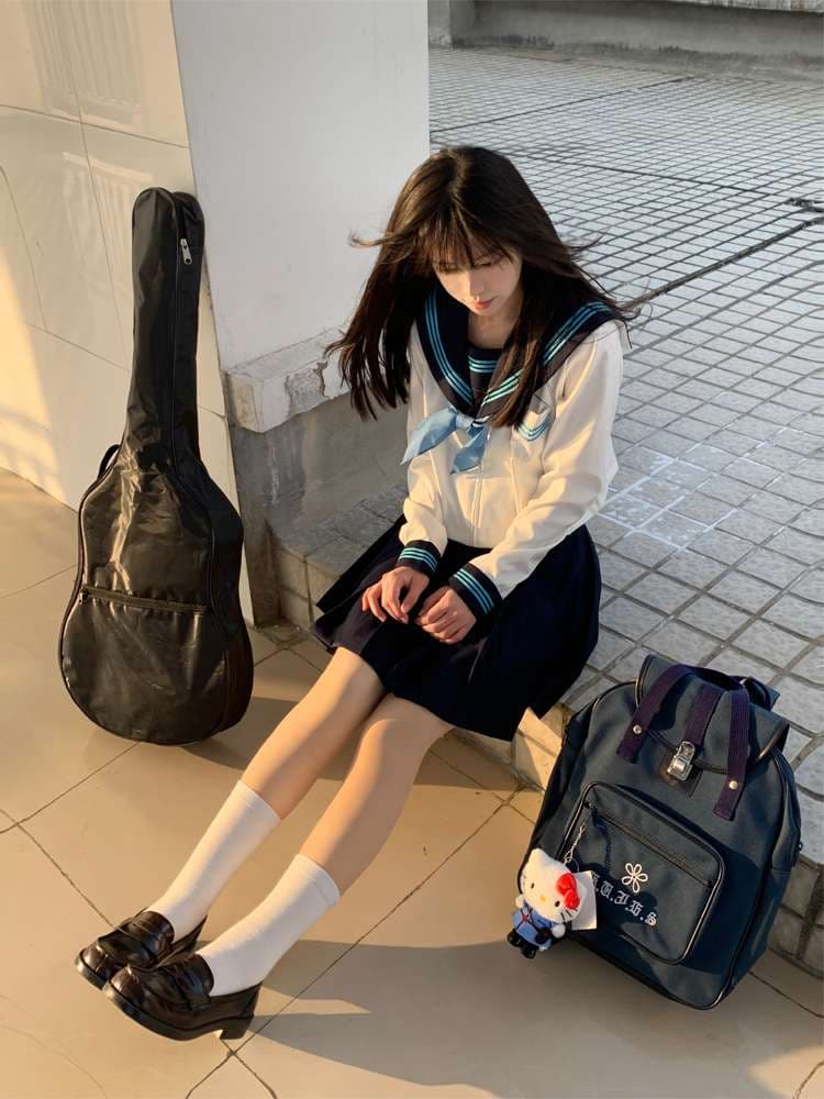 セーラー服 清楚な白襟 学生服上下セット
