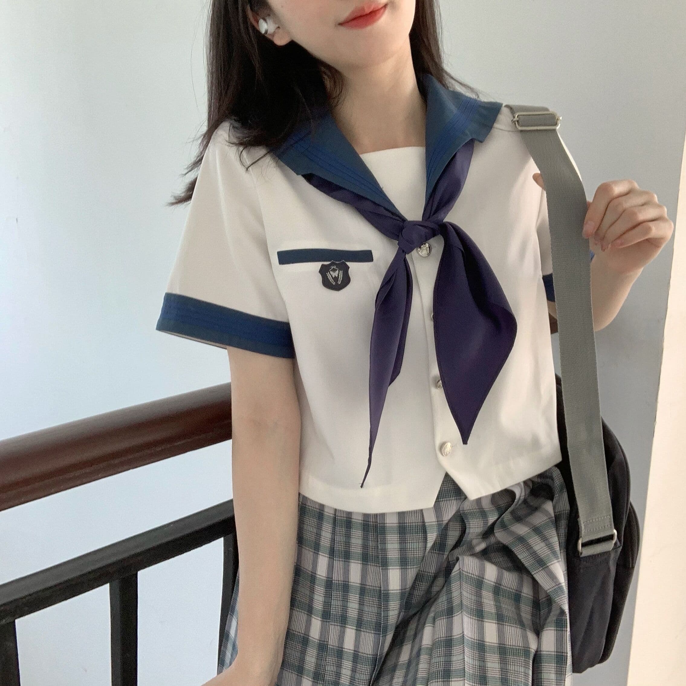 セーラー服 清楚系セーラー襟半袖ブラウス
