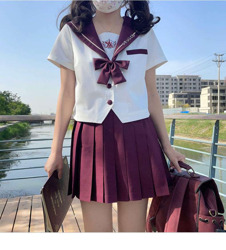 セーラー服 清楚な雰囲気の学園風