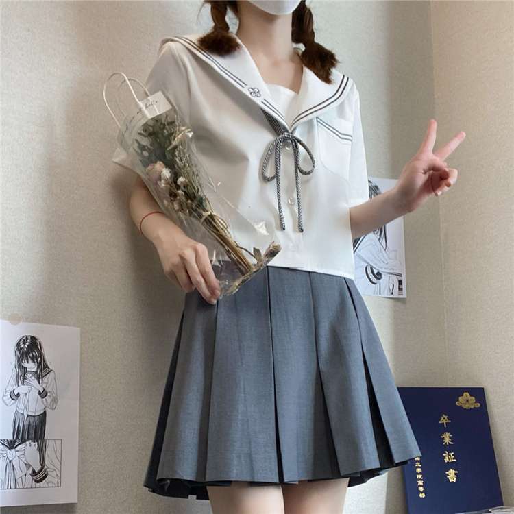 セーラー服 クラシック風セーラーカラー半袖ブラウス