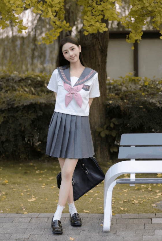 セーラー服 可愛いリボン付き 上下セット