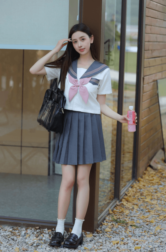 セーラー服 可愛いリボン付き 上下セット