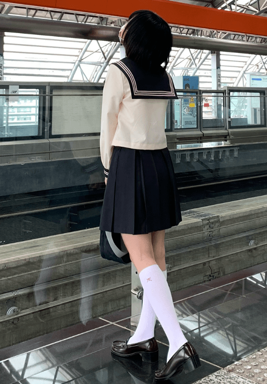 セーラー服 長袖 可愛いリボン付き