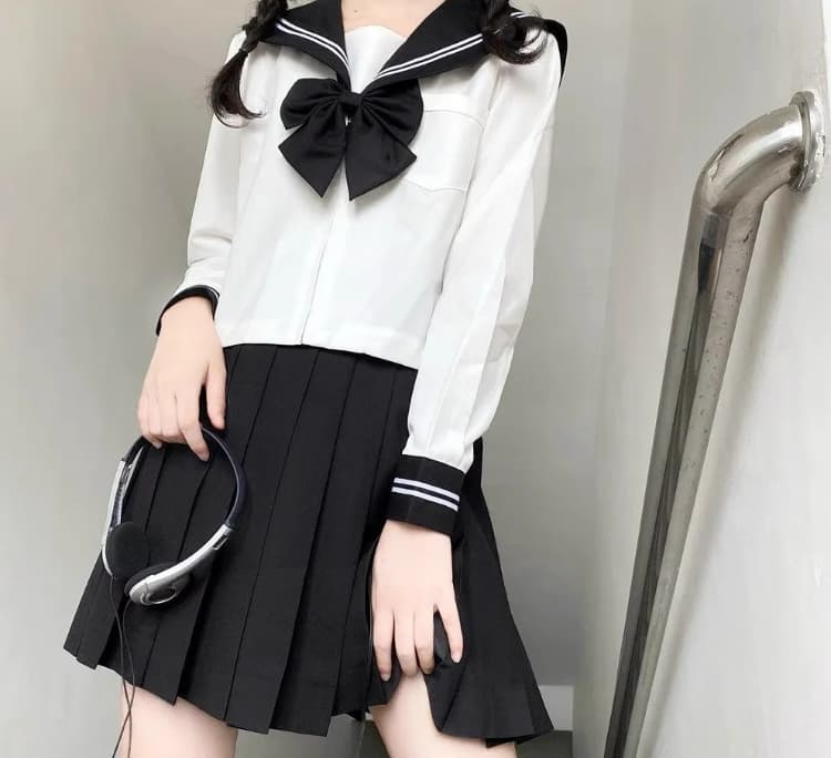セーラー服 クラシック風 白×紺 リボン付き