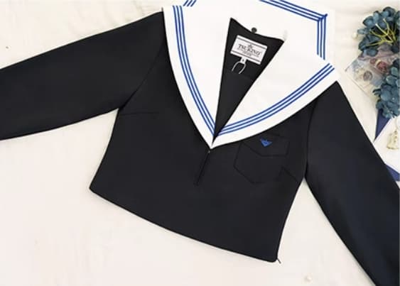 セーラー服 冬の雪国 学生風コスチューム