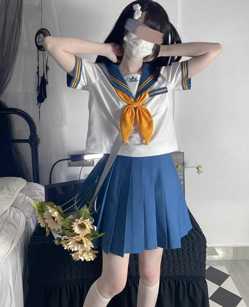 セーラー服 夏の海辺にぴったりの爽やか