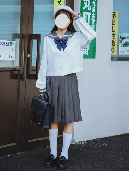 セーラー服 学生風灰色の