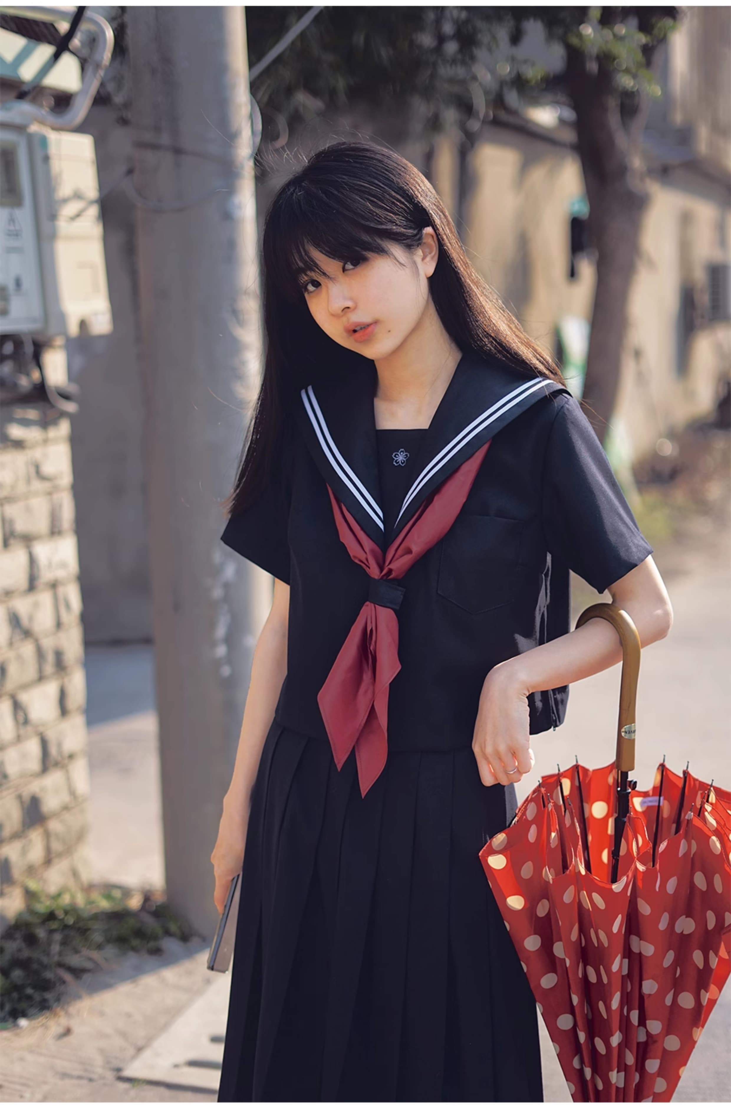 セーラー服 赤リボン付き半袖 制服