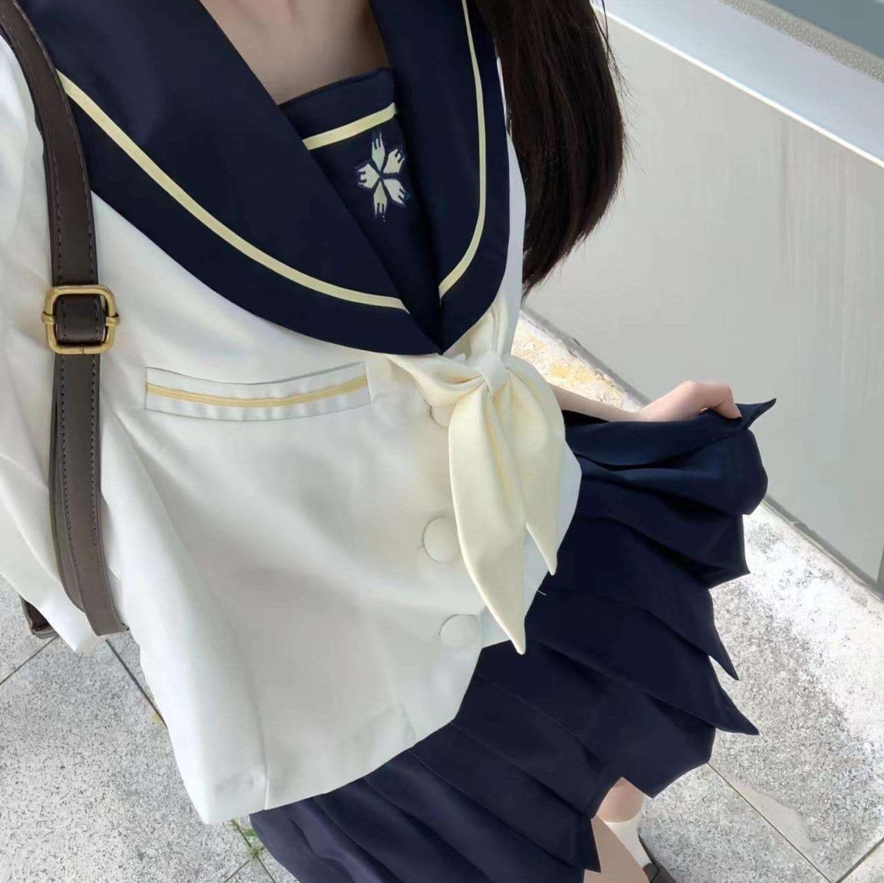 セーラー服 清楚な女学生風 紺白2トーン