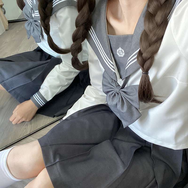 セーラー服 清楚感漂う女子高生風 上下セット