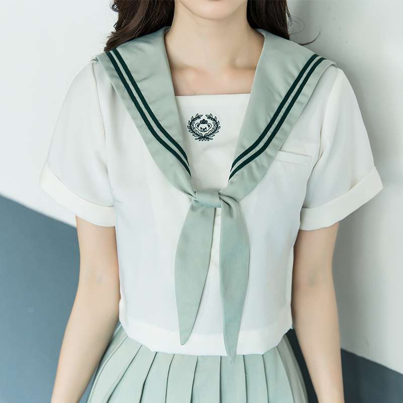 セーラー服 清楚な雰囲気の学園風