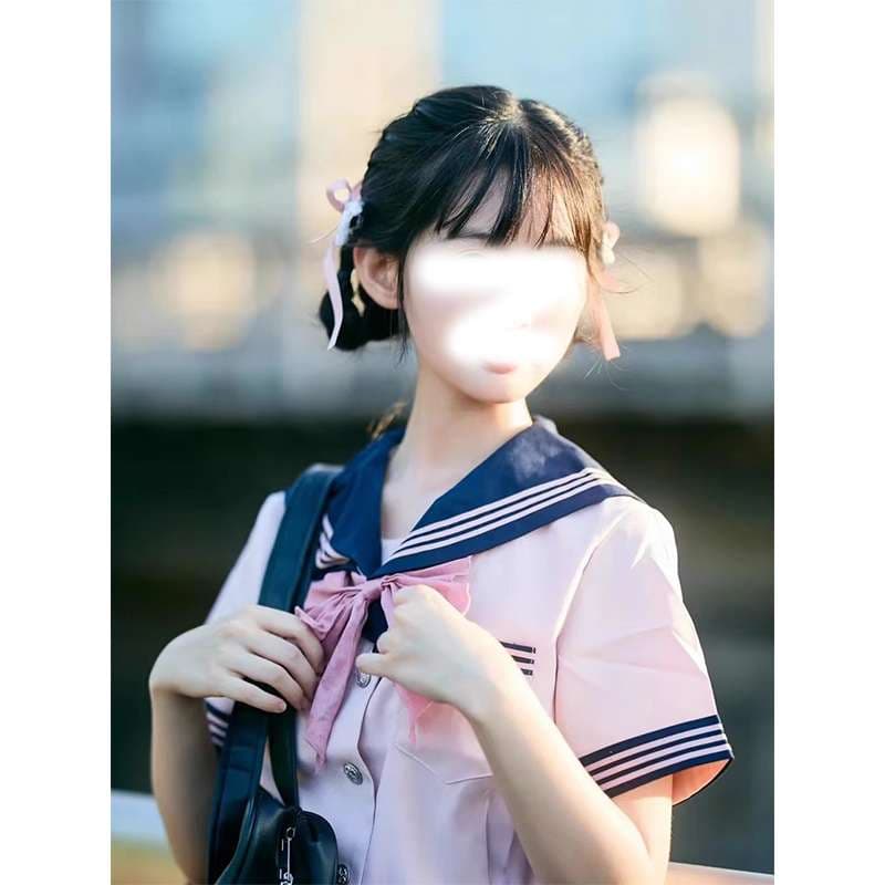 セーラー服 ピンクの学園風制服