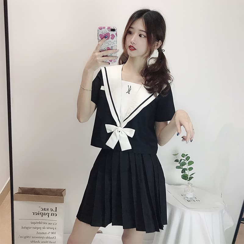 セーラー服 リボン飾り付き正統派