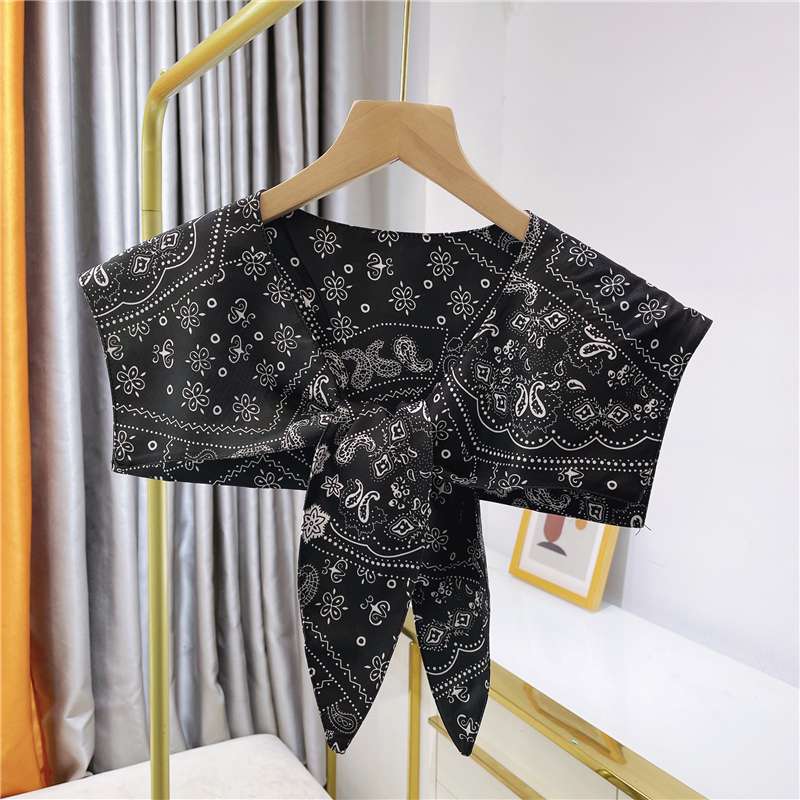 セーラー服 モノグラム柄セーラー襟スカーフ