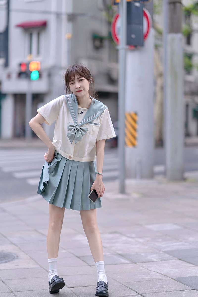 セーラー服 爽やかな印象の学生