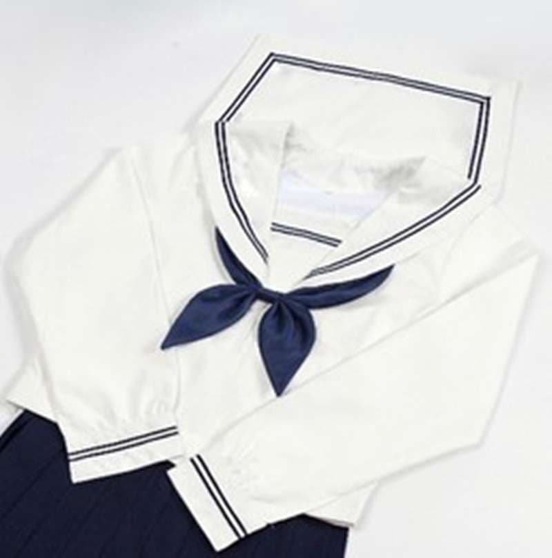 セーラー服 清楚な雰囲気のスクール