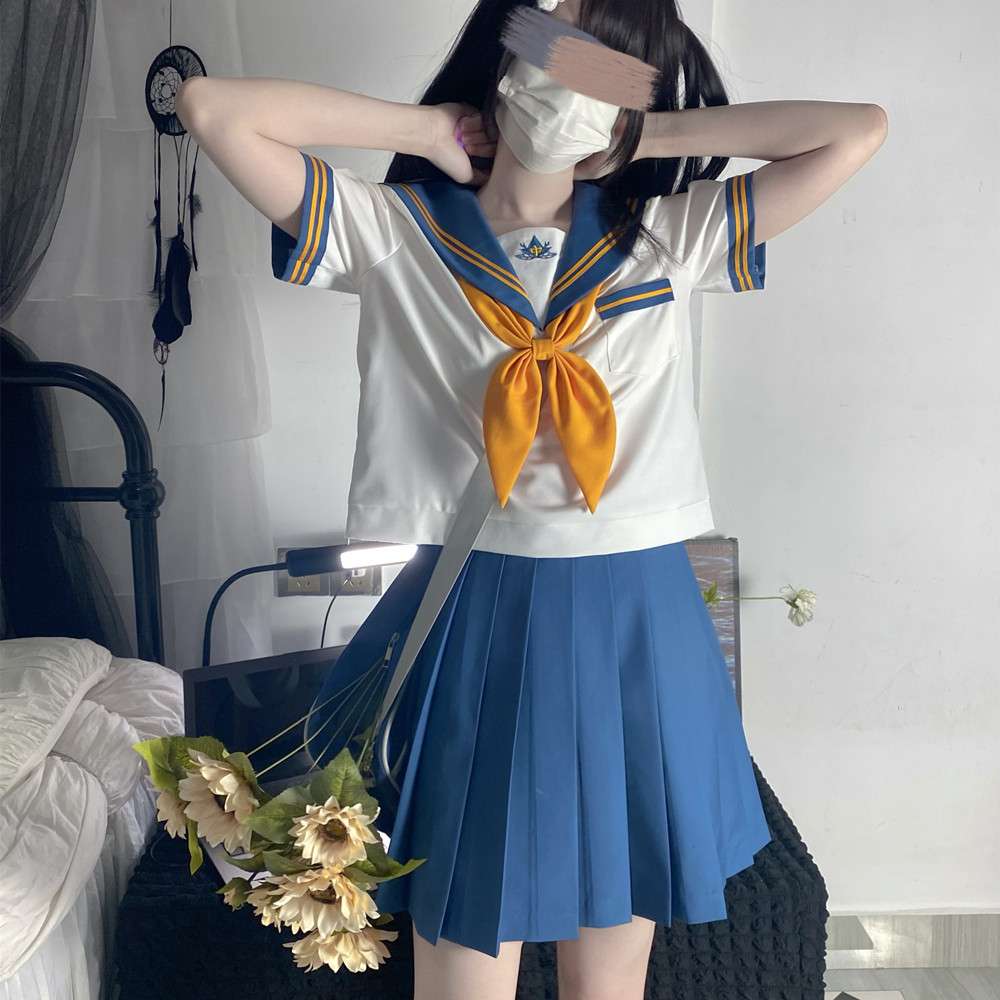 セーラー服 フローラル刺繍入り清涼感あふれる