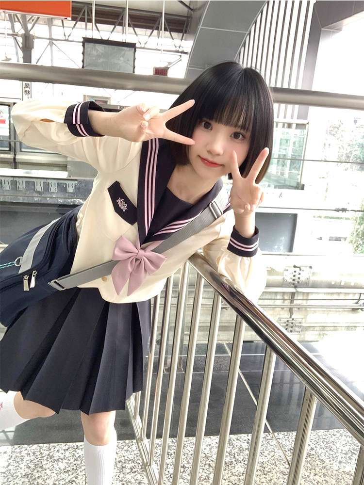 セーラー服 長袖 可愛いリボン付き