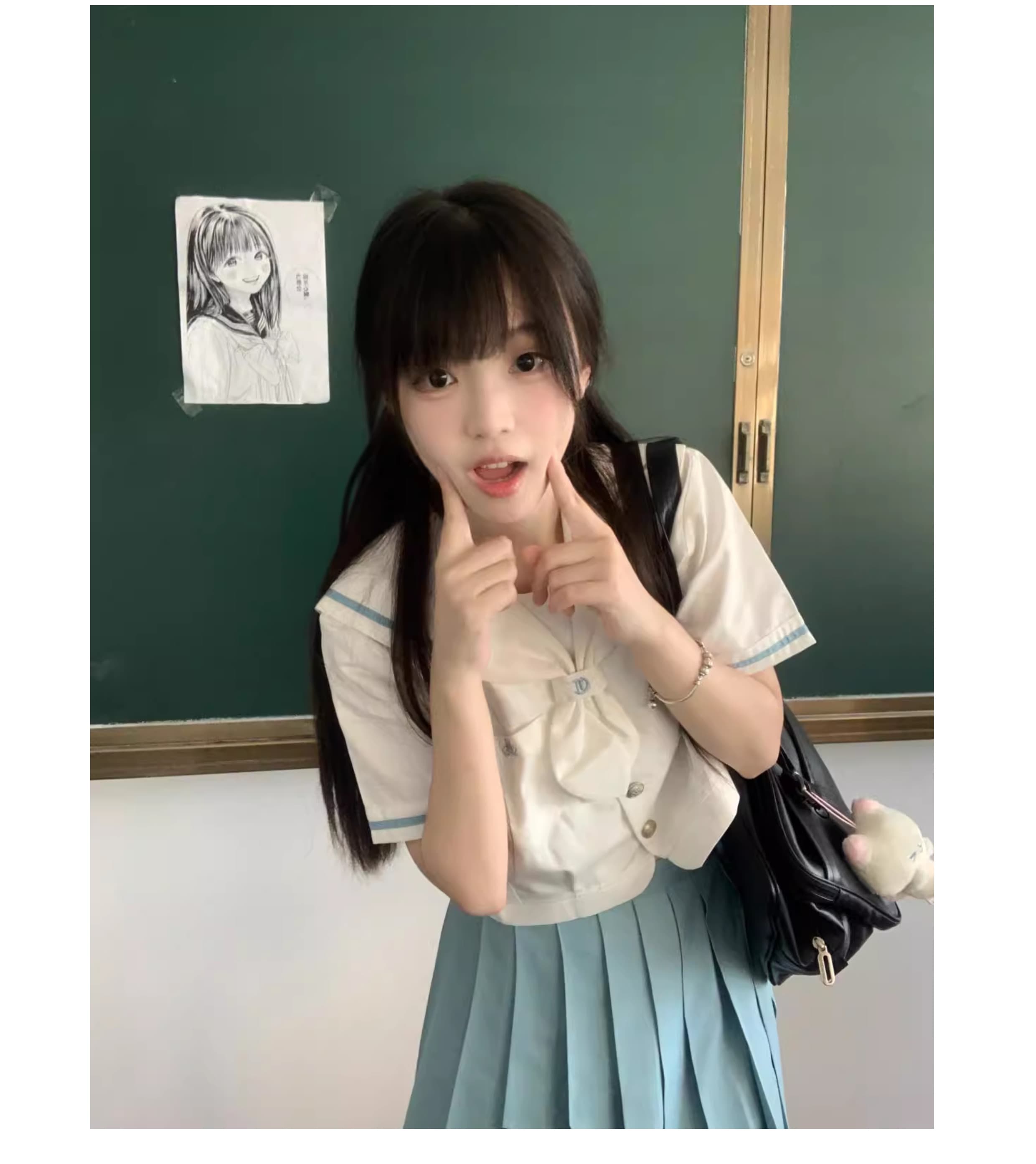 セーラー服 清涼感あふれる半袖セーラートップス