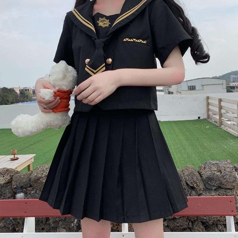 セーラー服 金襟ワッペン付き 風トップス