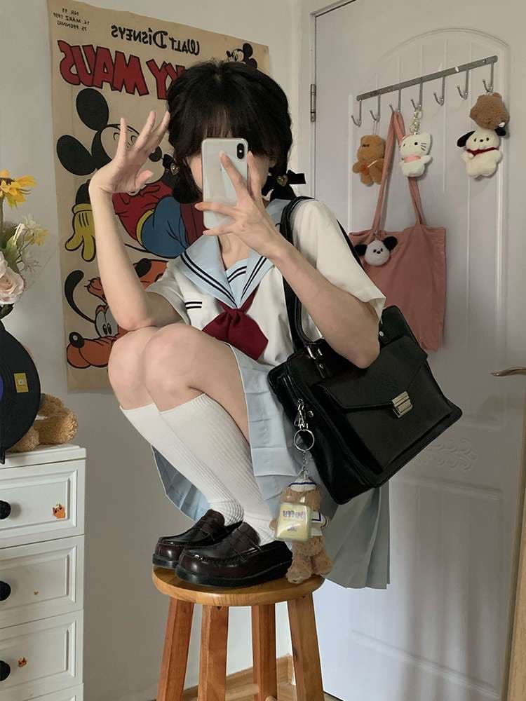セーラー服 キュートなセーラー風ミニワンピース