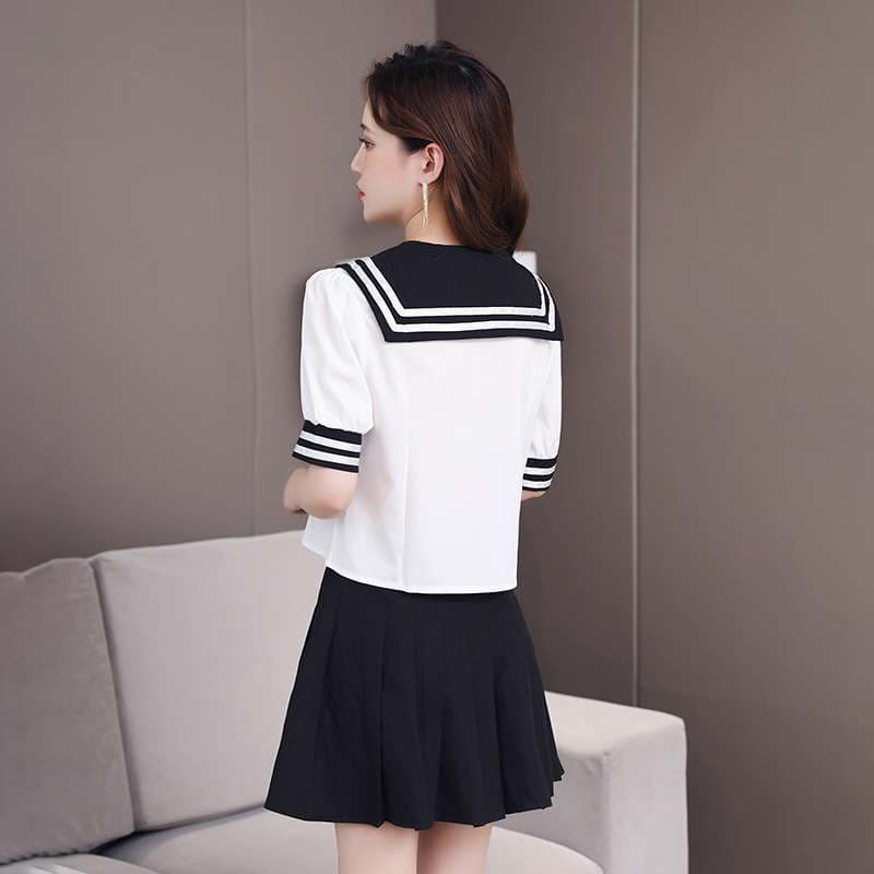 セーラー服 白トップス×黒スカート セーラー風制服セット