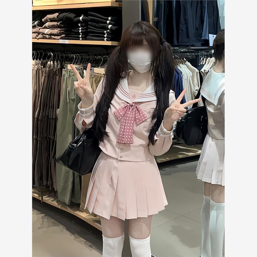 セーラー服 さくら刺繍入り水玉リボン