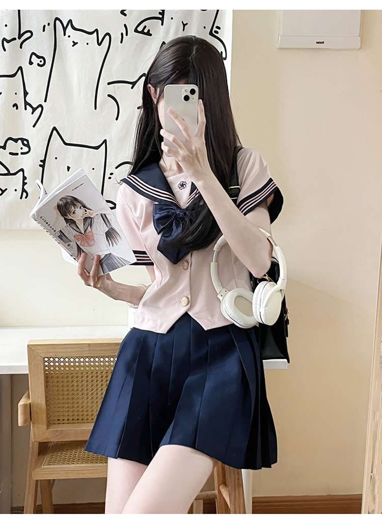 セーラー服 ふんわり甘め 桜ピンク