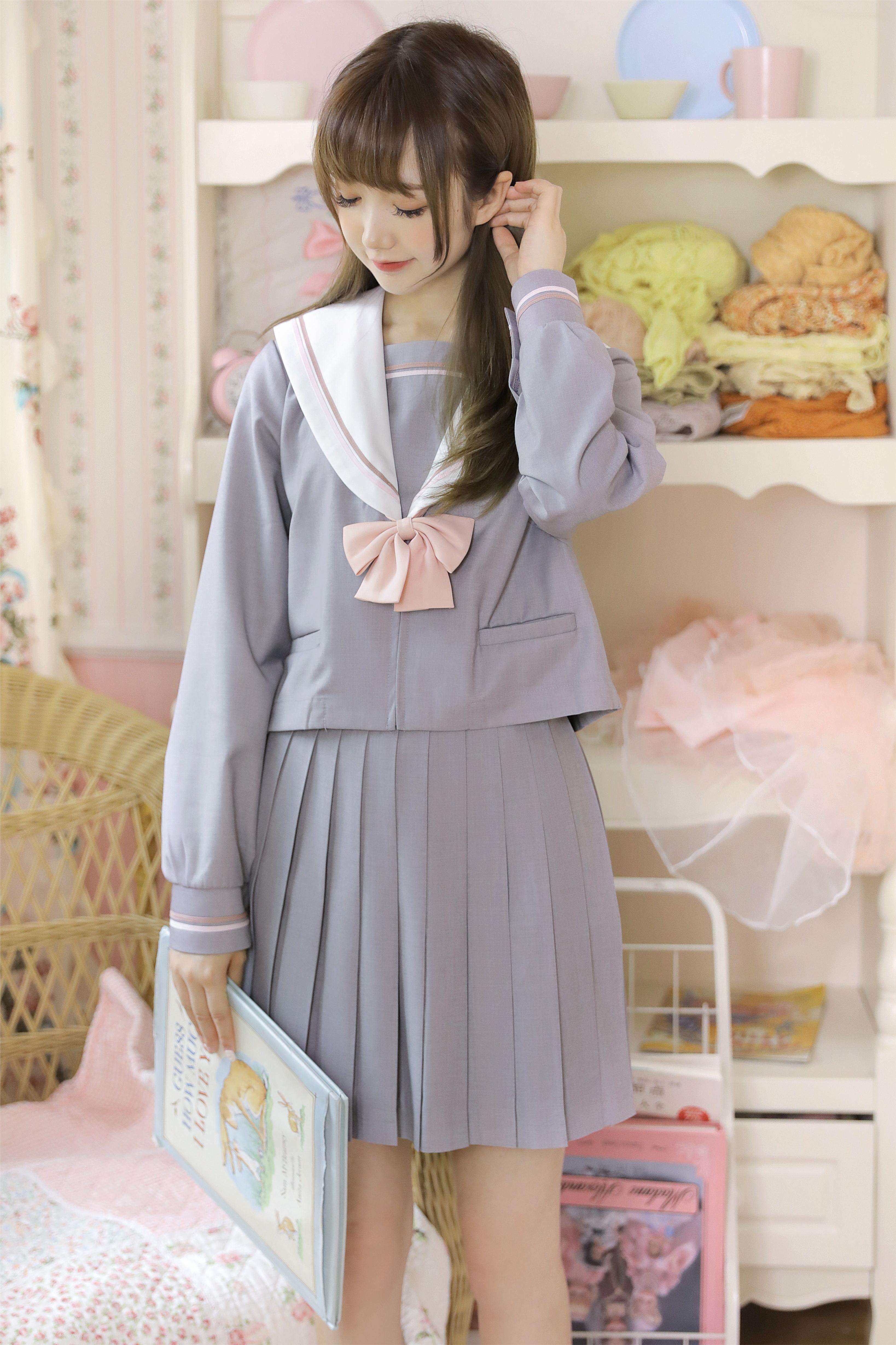 セーラー服 上品で優雅な学園風