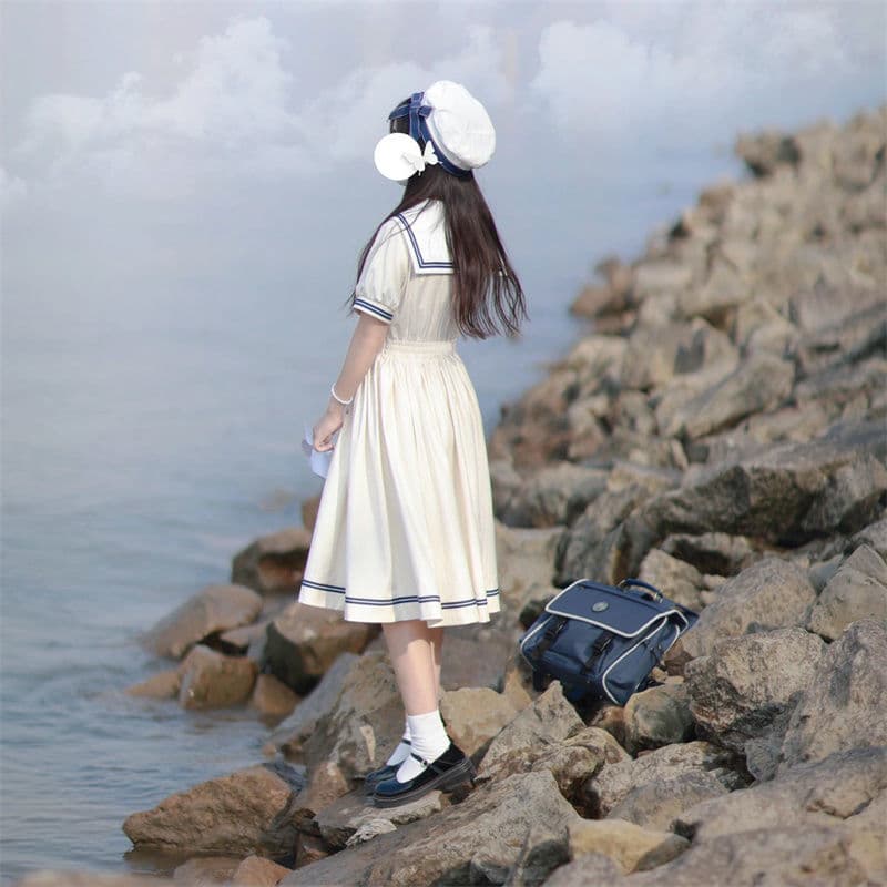 セーラー服 優雅なマリンワンピース風