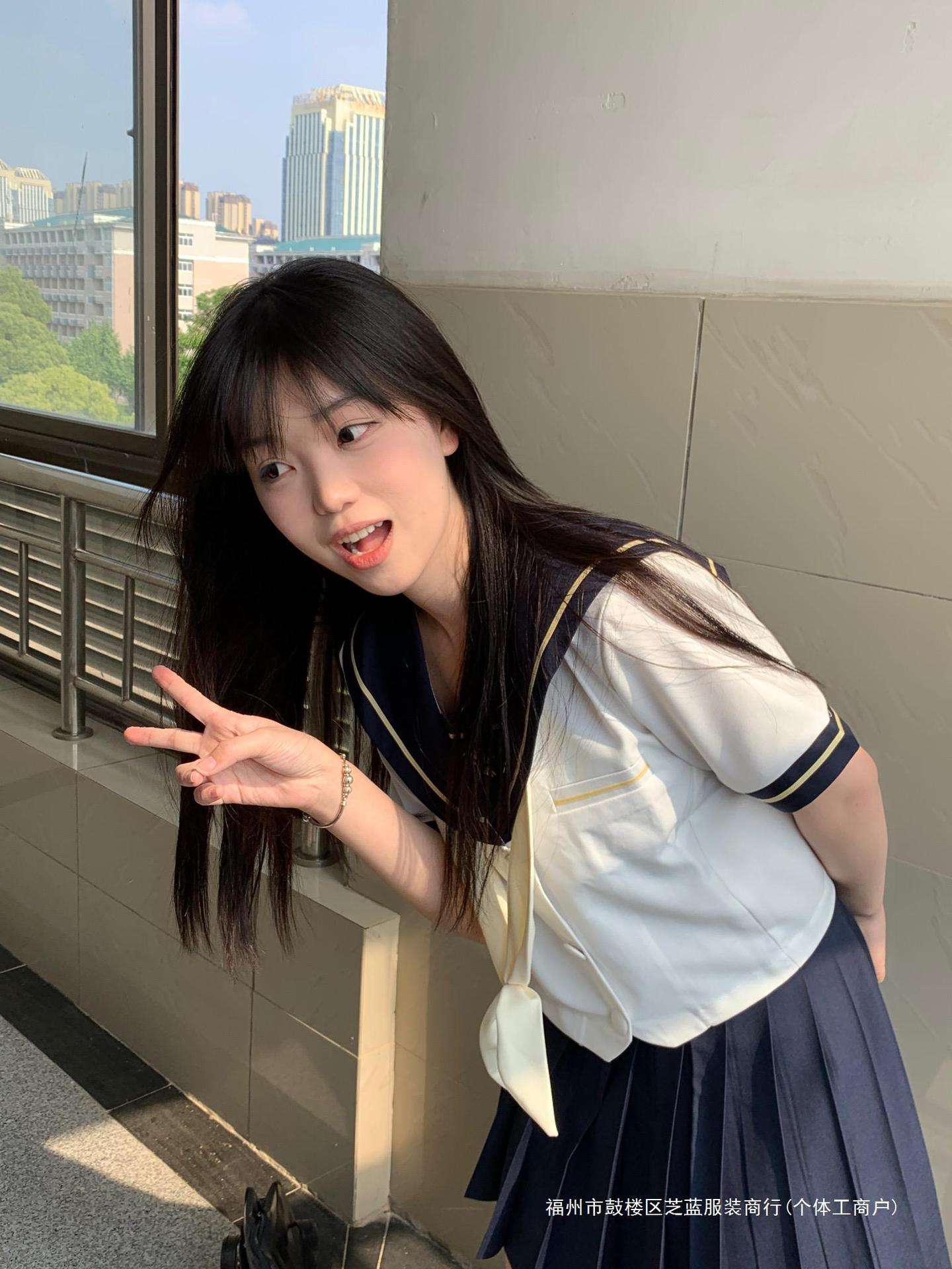 セーラー服 清楚な女学生風 紺白2トーン