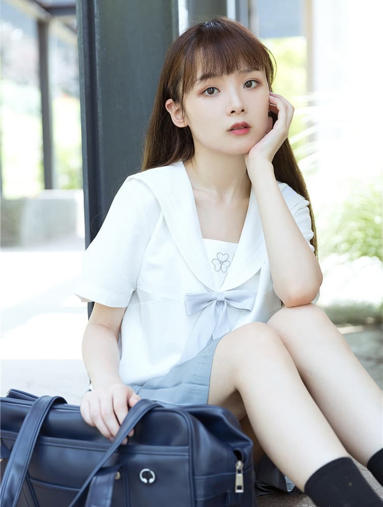 セーラー服 清楚リボン飾り 半袖セーラーブラウス