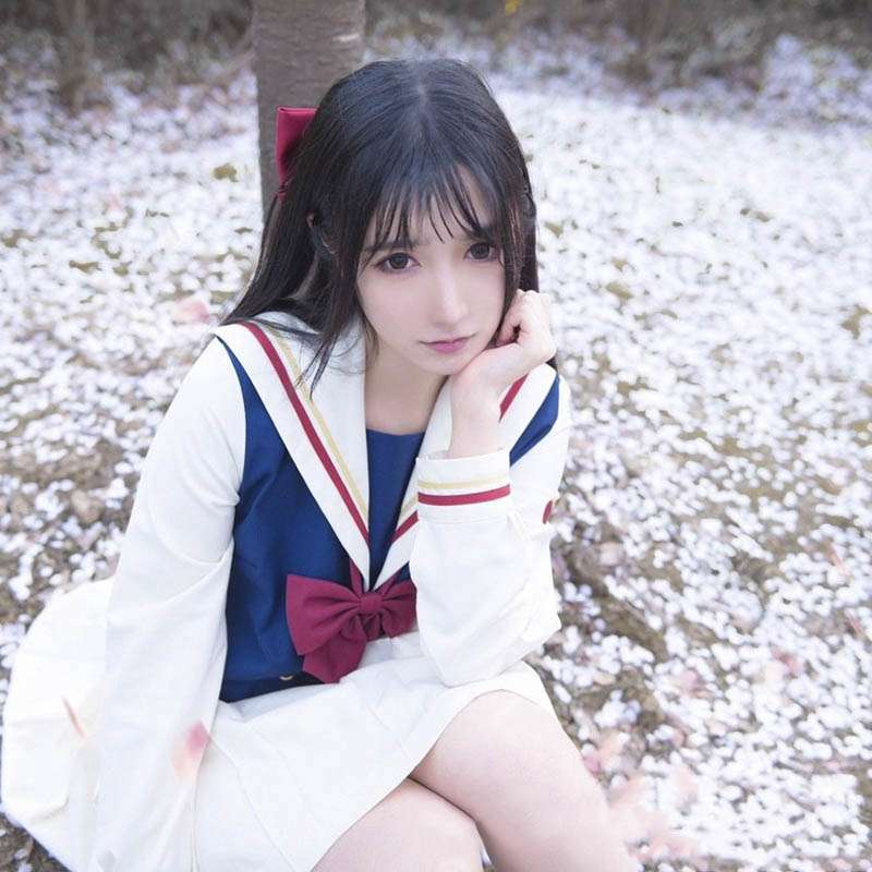 セーラー服 桜舞う春の学園風 コスチューム