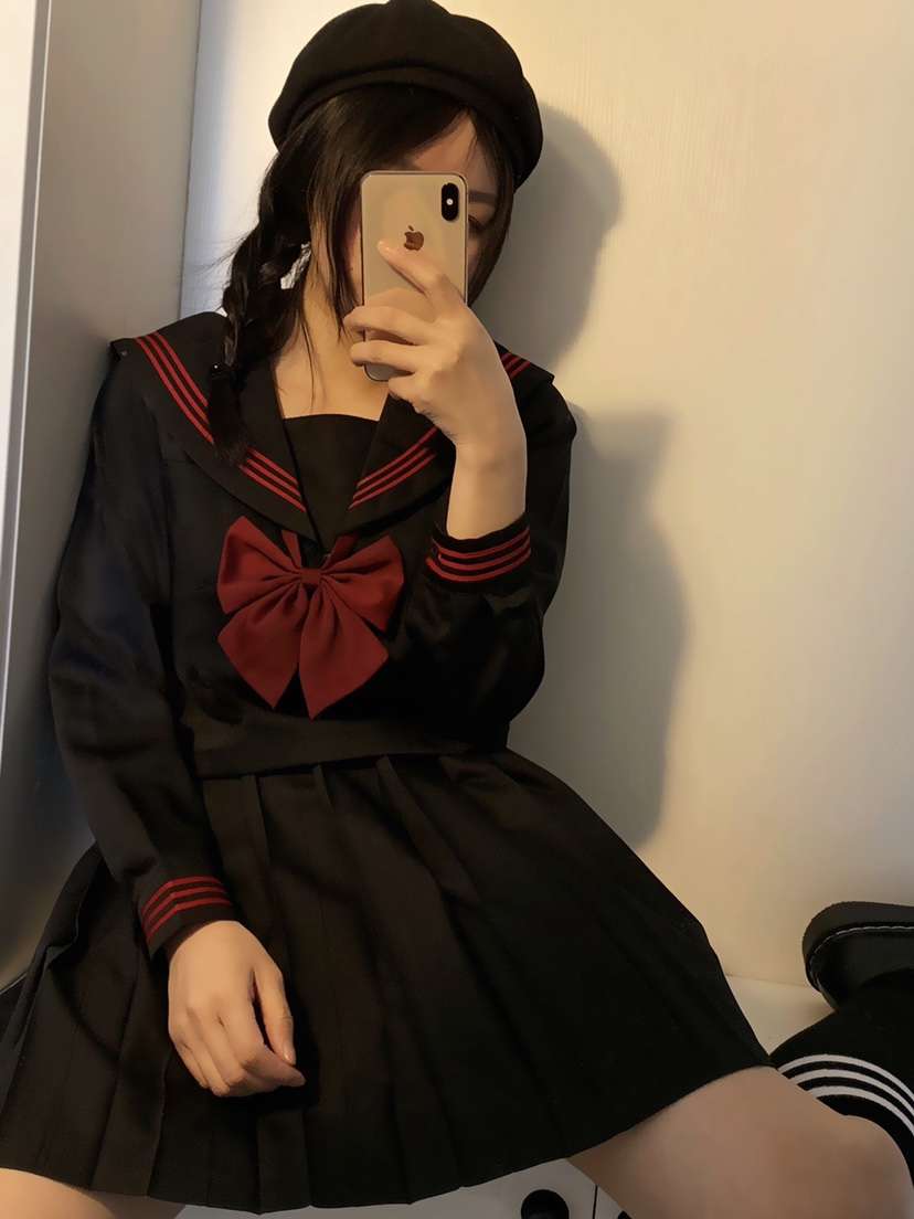 セーラー服 クラシック黒 赤リボン付き制服セット