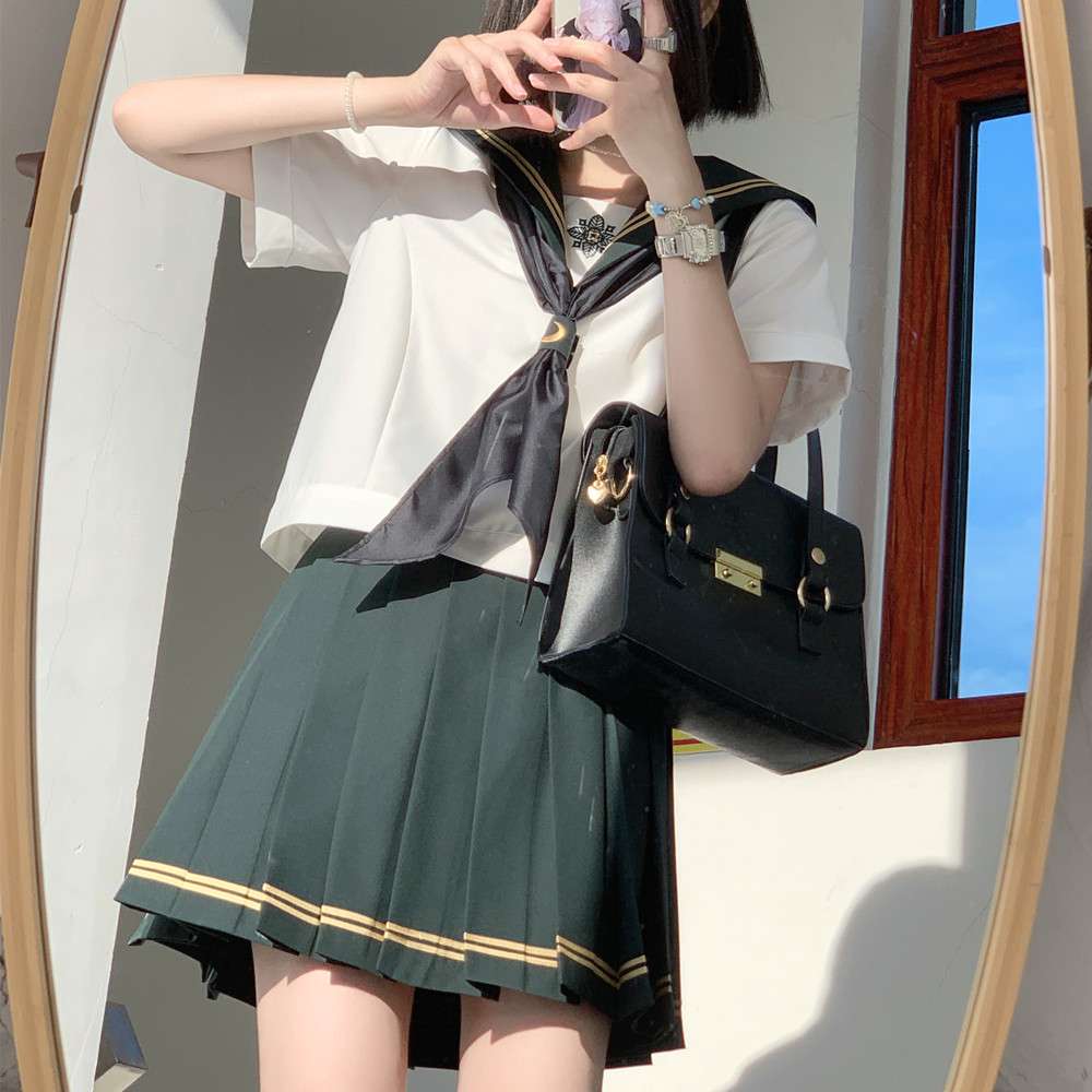 セーラー服 伝統的な学生風 上下セット