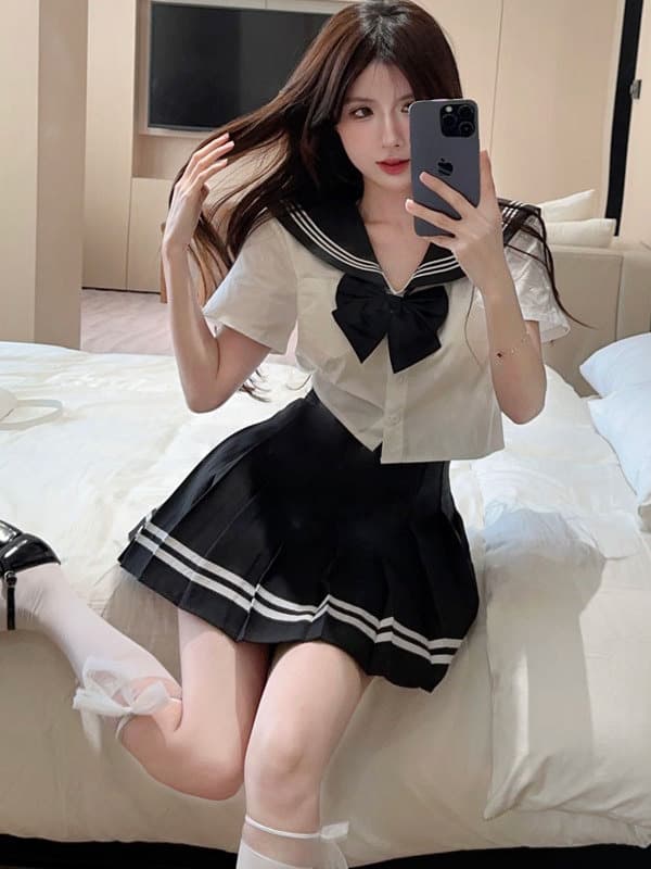 セーラー服 伝統的リボン飾り半袖