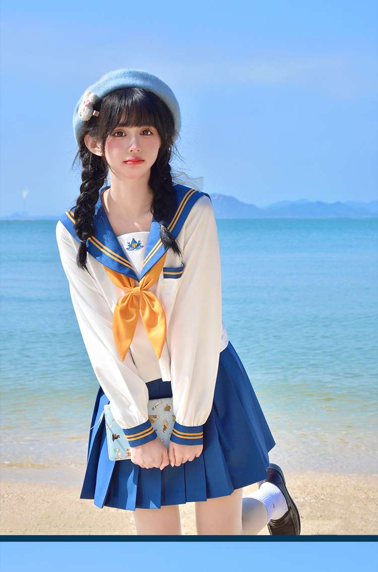 セーラー服 フローラル刺繍入り清涼感あふれる