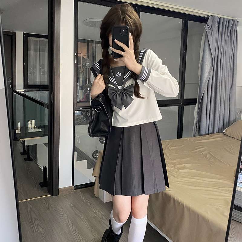 セーラー服 清楚感漂う女子高生風 上下セット