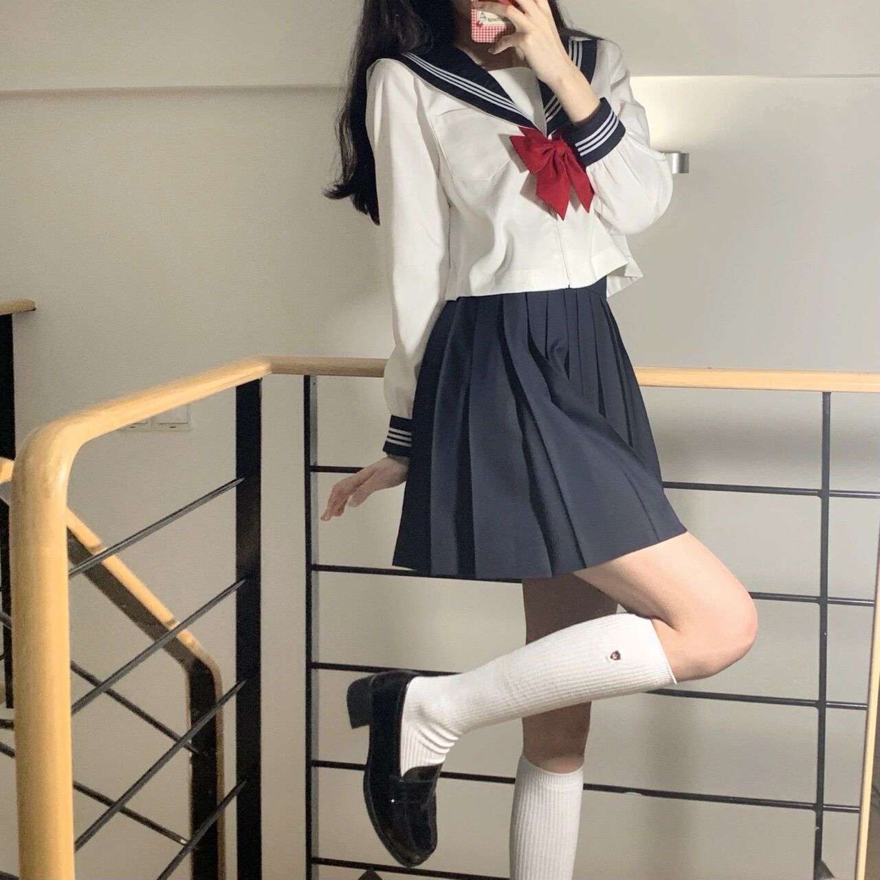 セーラー服 クラシック モノトーンスタイル