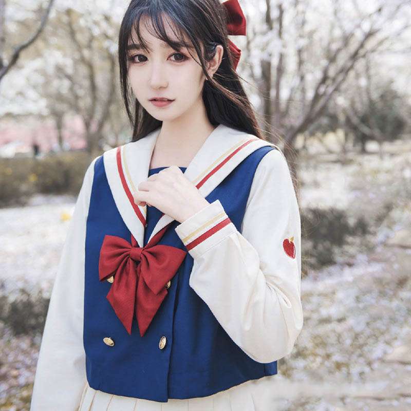 セーラー服 桜舞う春の学園風 コスチューム