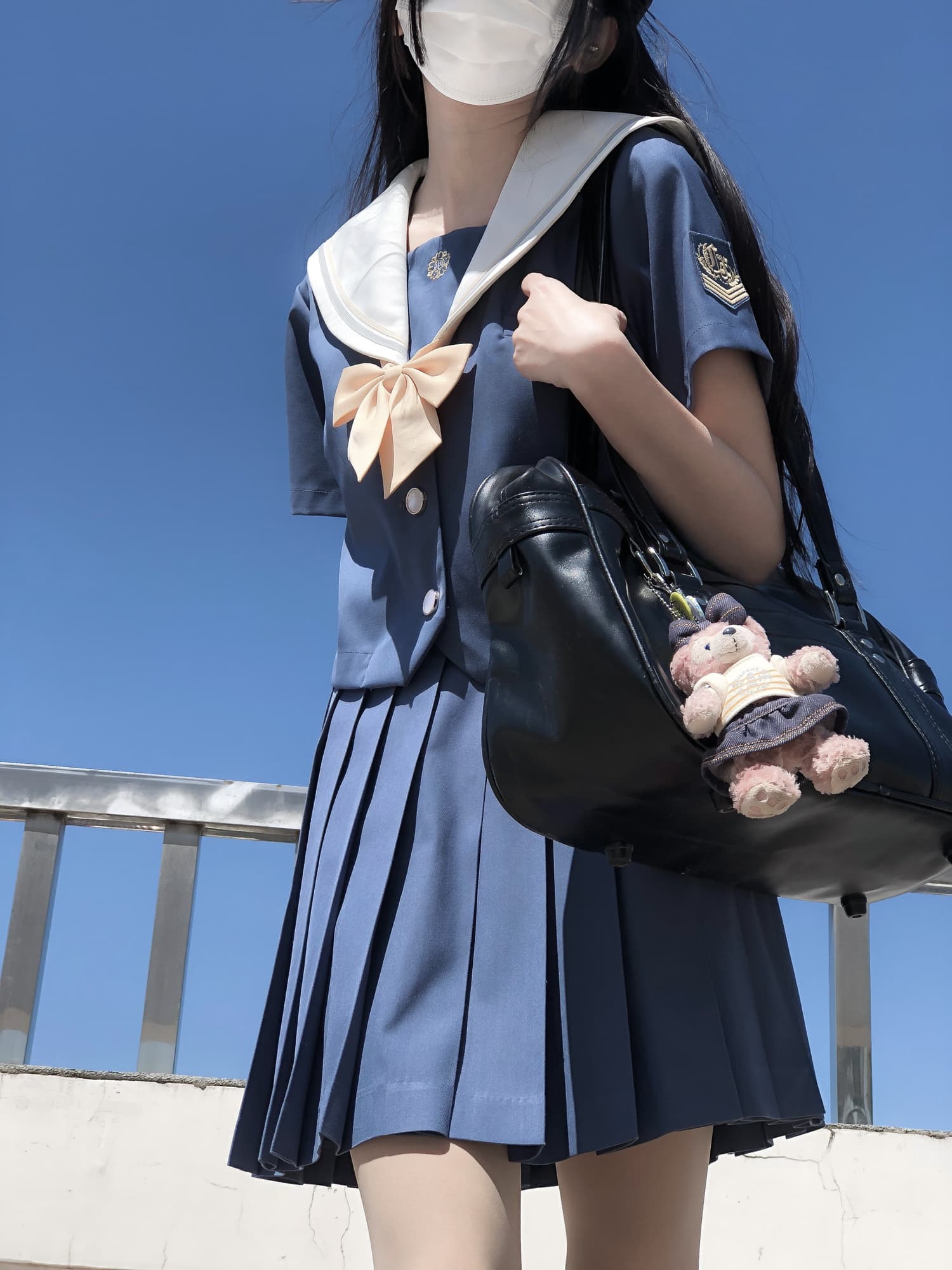 セーラー服 清涼感あふれる夏の制服トップス