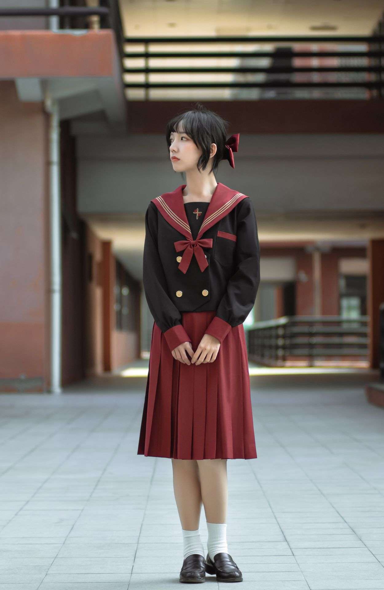 セーラー服 古典的リボン付き 制服
