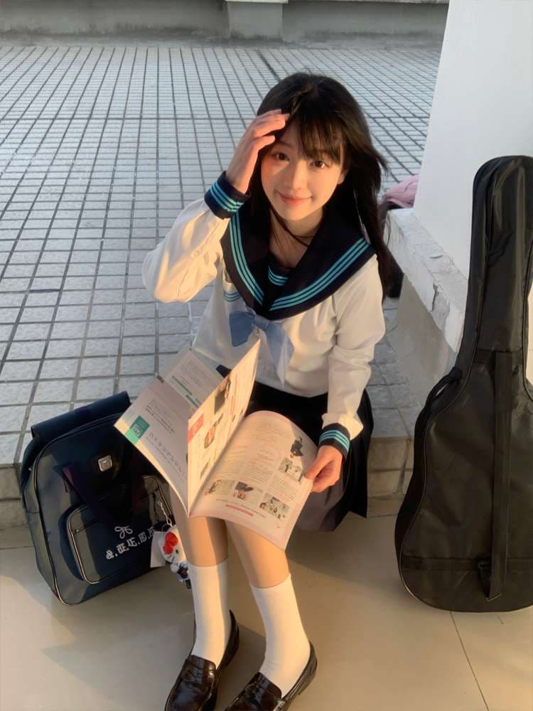 セーラー服 清楚な白襟 学生服上下セット