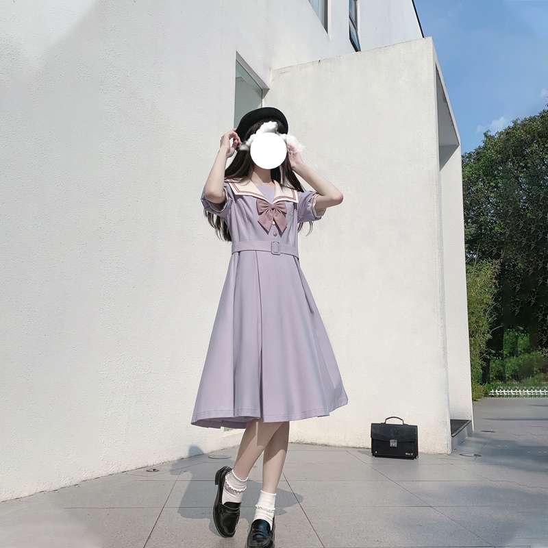 セーラー服 清楚な雰囲気のセーラーカラーワンピース