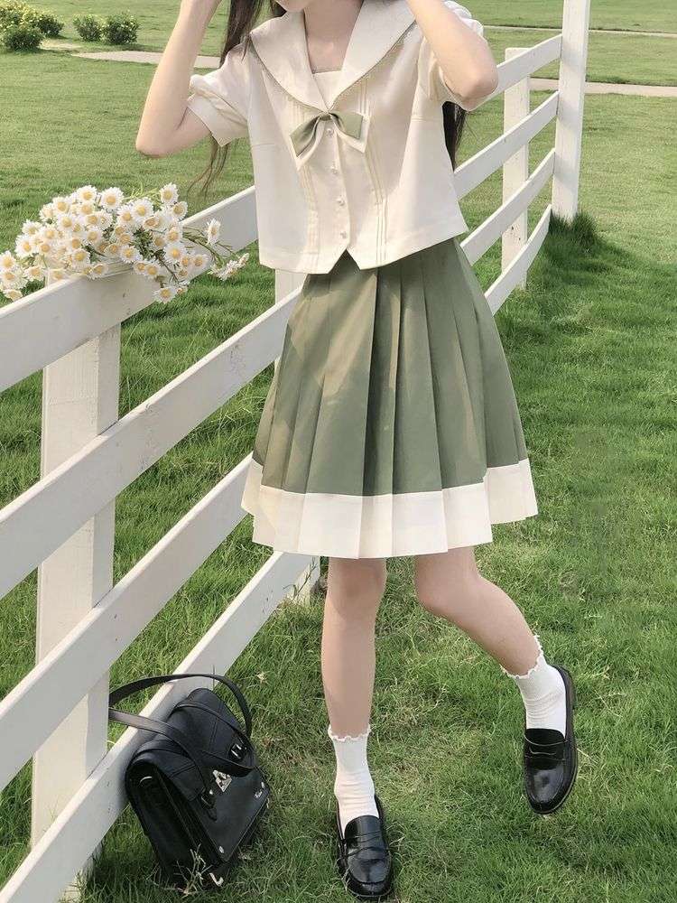 セーラー服 清楚な雰囲気の学生風 セット