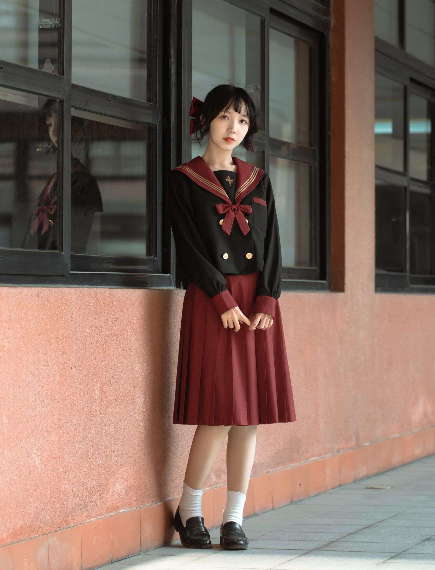 セーラー服 古典的リボン付き 制服