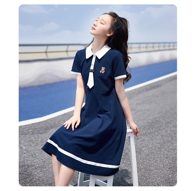 セーラー服 クマモチーフ付きセーラーワンピース
