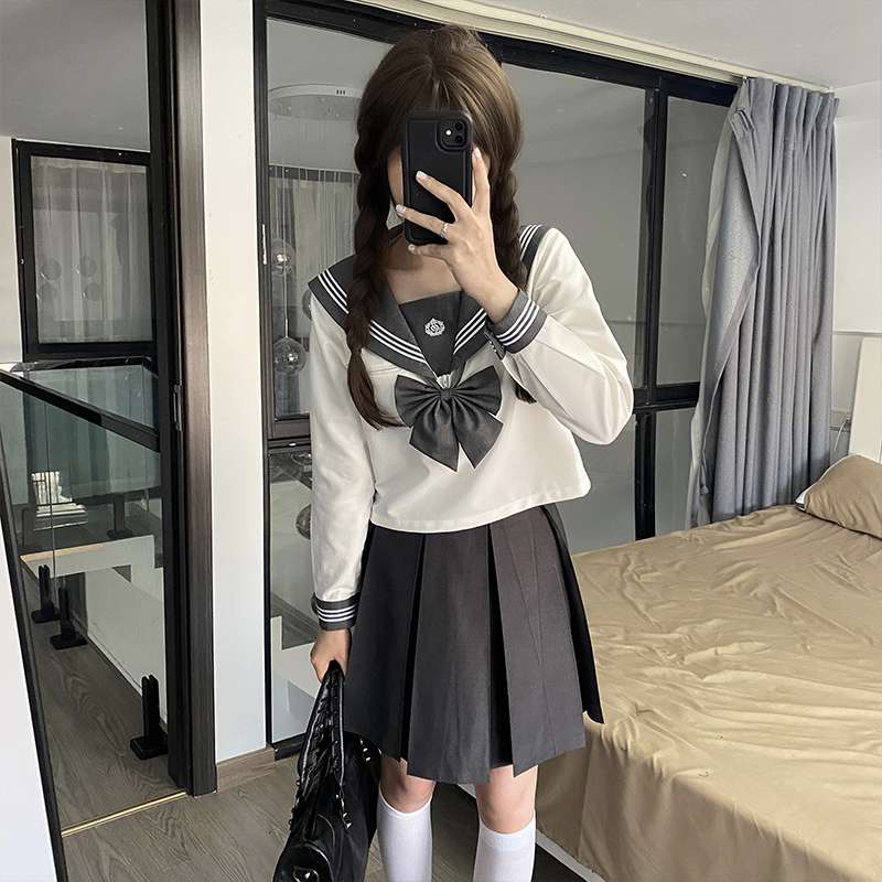 セーラー服 清楚感漂う女子高生風 上下セット