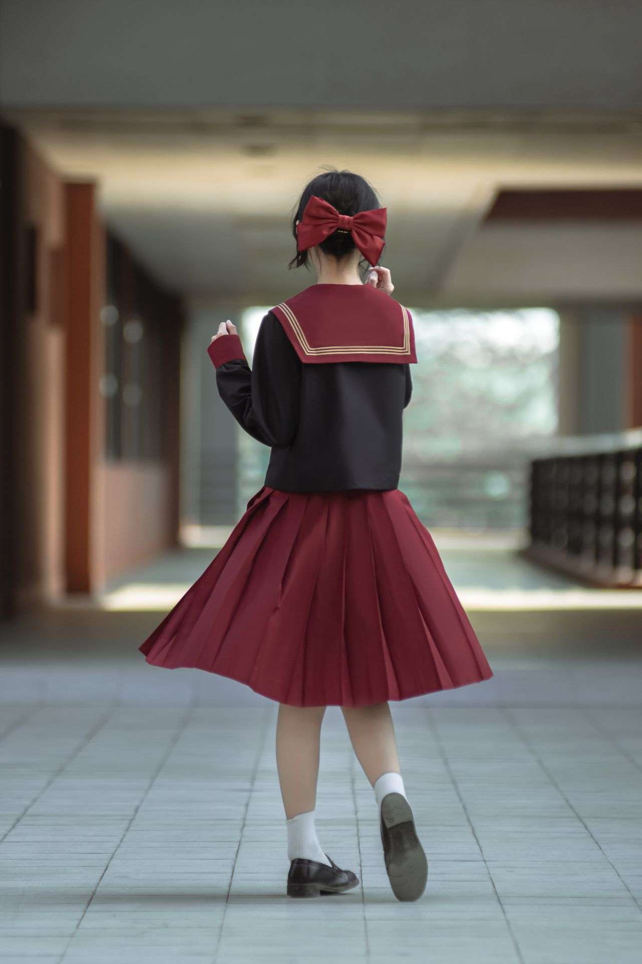 セーラー服 古典的リボン付き 制服